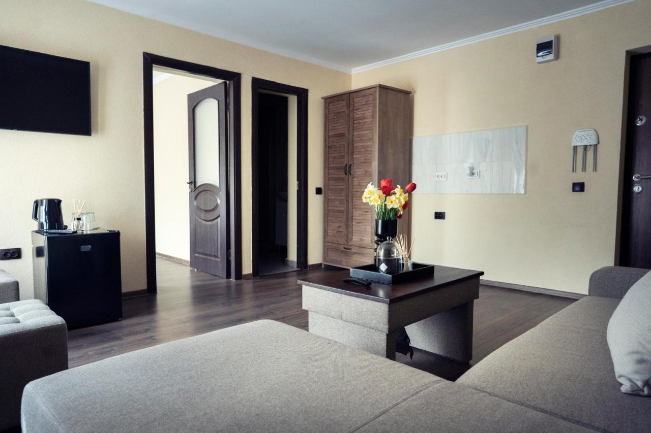 London Apartments Vászló Kültér fotó